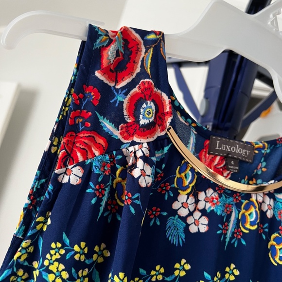 Luxology Women's Floral Mini Dress Sleeveless Keyhole Size 4 - Picture 7 of 9